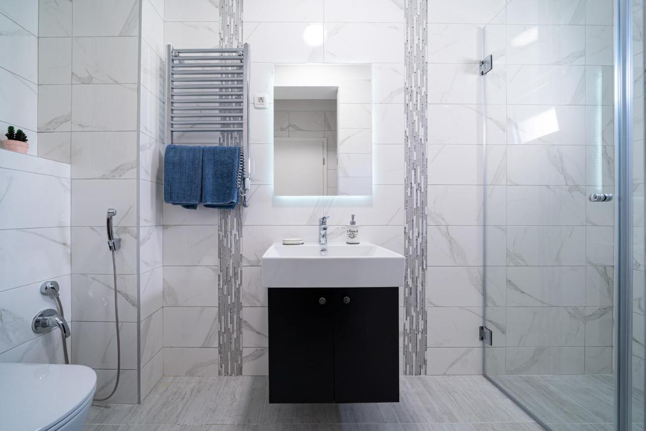 Luxury Dream View Apartment Котор Екстериор снимка